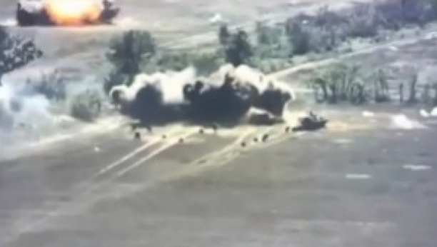 ŠOK SNIMAK S UKRAJINSKOG RATIŠTA Krenuli u ofanzivu na Herson, a onda - eksplozije! (VIDEO)