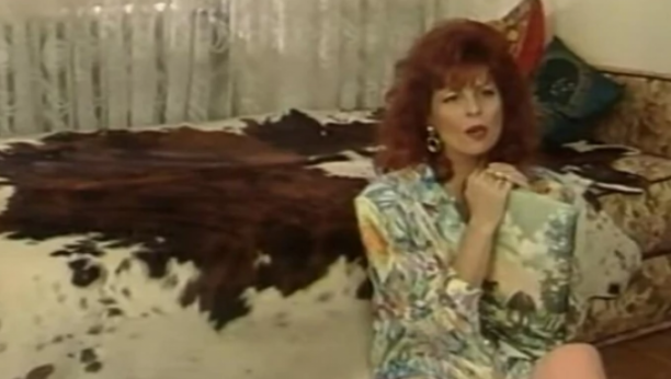 UZROK SMRTI PEVAČICE I DALJE PRAVA MISTERIJA Harala je devedesetih, a kolege nisu smele da pevaju hitove ove crvenokose lepotice