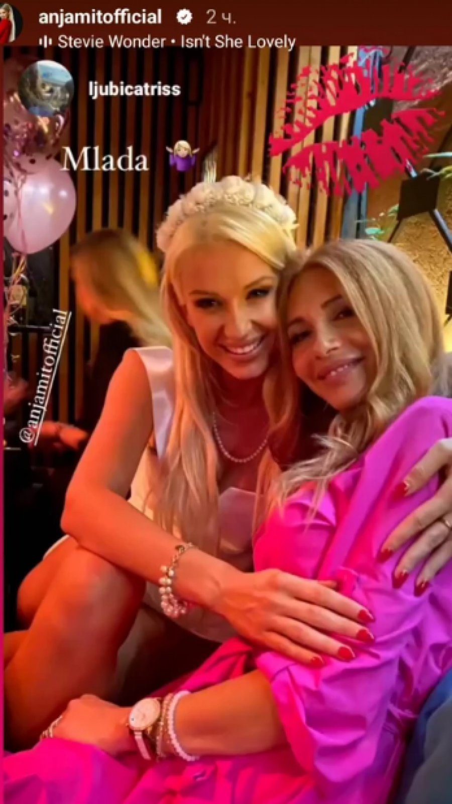 ANJA MIT PROSLAVILA DEVOJAČKO VEČE Glumica uživala u provodu, obradovale je koleginice, a onda je usledilo veliko iznenađenje (FOTO)