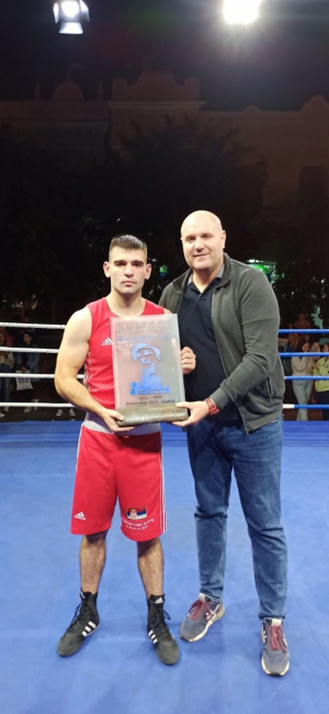 SOMBOR NE ZABORAVLJA SVOG HEROJA SA KOŠARA Održan treći Memorijalni bokserski turnir Miroslav Gucunja