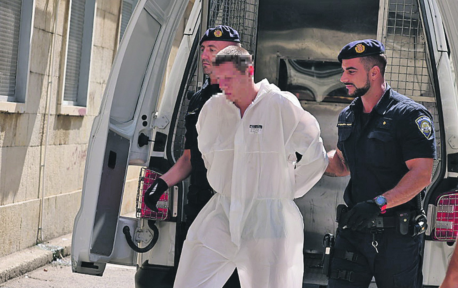 VRBUJU KLINCE IZ KRALJEVA DA UBIJAJU ZA ZVICERA 