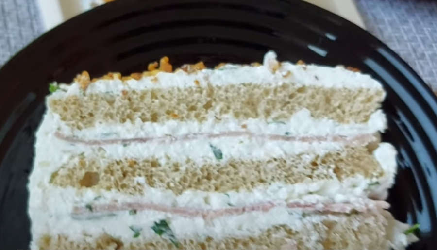 TOPI SE U USTIMA Napravite slanu tortu od starog hleba (VIDEO)
