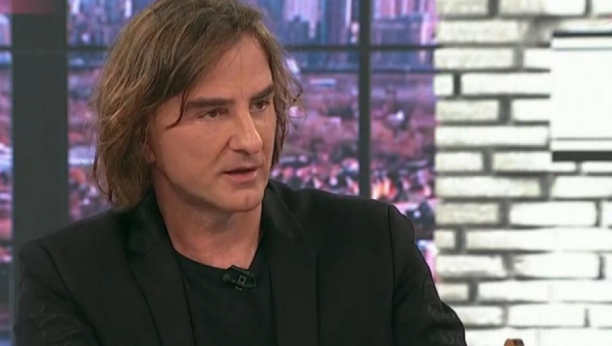 ŽELJKO MITROVIĆ U JUTARNJEM O BAKI PRASETU: Saznaće se zbog čega se Kika ubila i za njegove gej afere, prase grokće dok se dobro ne ispeče