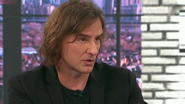 ŽELJKO MITROVIĆ U JUTARNJEM O BAKI PRASETU: Saznaće se zbog čega se Kika ubila i za njegove gej afere, prase grokće dok se dobro ne ispeče