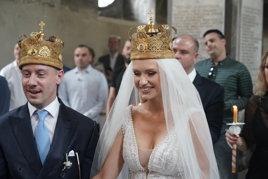 OGROMAN BIDERMAJER I TORTA NA ČETIRI SPRATA! Anja Mit izgovorila sudbonosno 