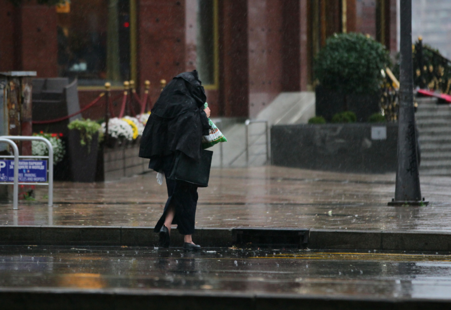 RHMZ IZDAO HITNO UPOZORENJE! Stižu grmljavina, grad i olujni vetar