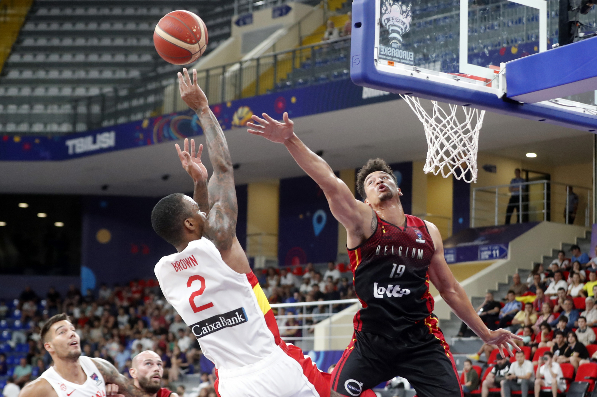 SENZACIJA NA EVROBASKETU Belgijanci očitali lekciju Špancima