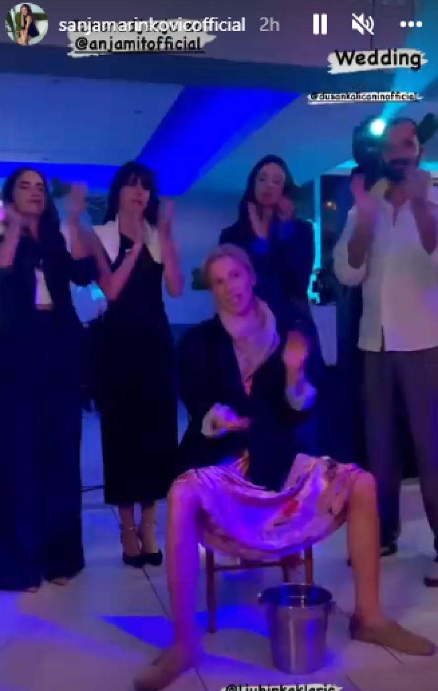 PRAVI PERFORMANS Veliko iznenađenje za Anju Mit na venčanju od kolega (FOTO)