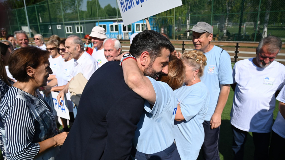 TREĆE DOBA Gradonačelnik Aleksandar Šapić otvorio Prvu olimpijadu sporta i rekreacije penzionera: Grad ne zaboravlja najstarije Beograđane