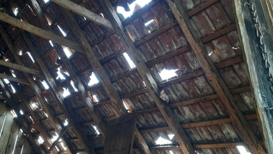 GRAD RAZLUPAO KROVOVE KUĆA Nevreme nanelo veliku štetu meštanima Nove Varoši