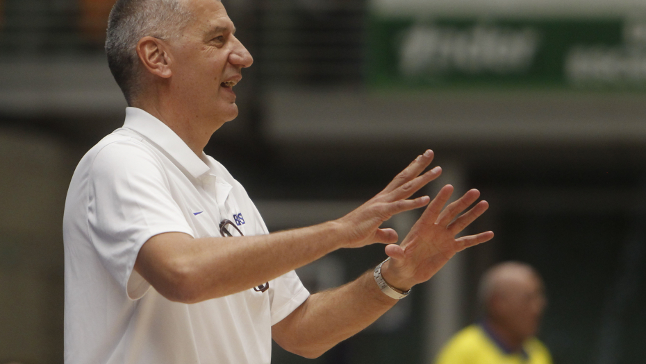 ACO PETROVIĆ OSUO PALJBU PO HRT Hrvati grme - moraju da gledaju reprezentaciju na srpskoj televiziji