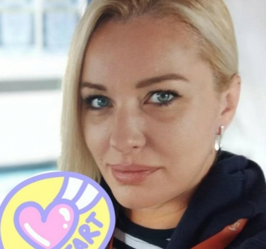 PREPOZNAJETE LI PLAVUŠU SA FOTOGRAFIJE? Pojavila se u Džejevom spotu i muškarci su poludeli, zatim nestala, a evo kako danas izgleda (FOTO)