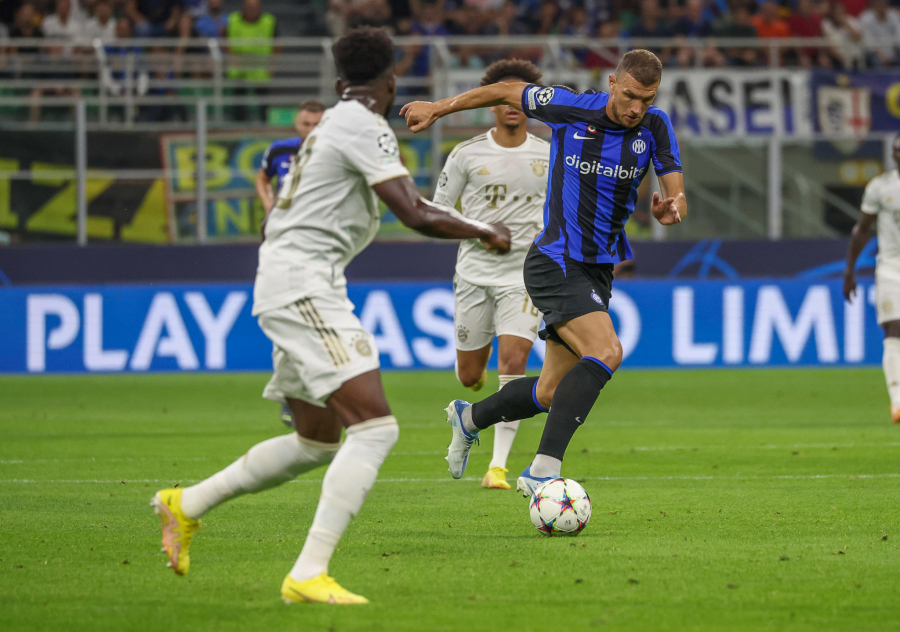 HET TRIK LEVANDOVSKOG Barsa razbila Plzen, Napoli ponizio Liverpul, Bajern lako protiv Intera, Grizman doneo Atletiku pobedu u finišu