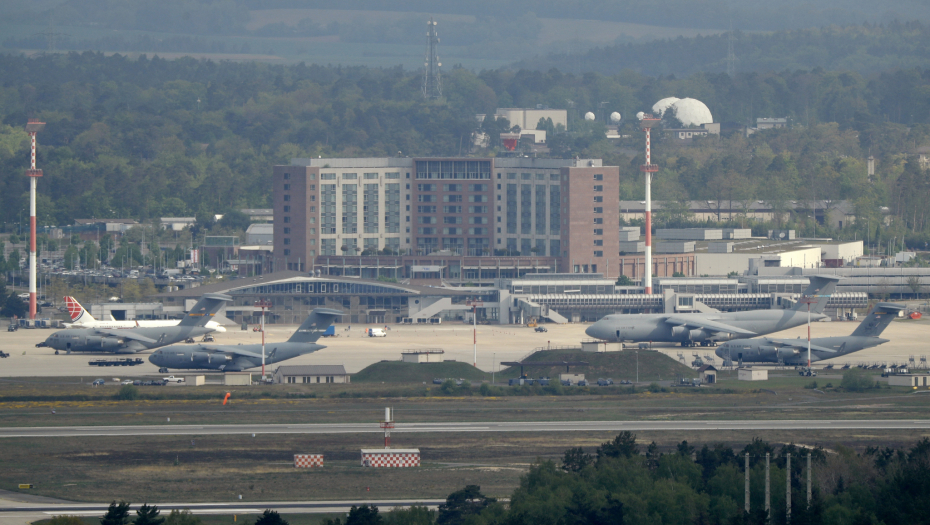 PUTIN SE HVATA ZA STOMAK! Oni dolaze da čuvaju italijanske vojnike koji čuvaju Bugarsku!