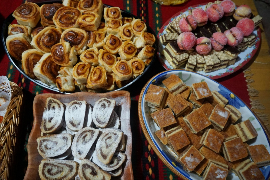 KUVARI UKRSTILI NOŽEVE I VILJUŠKE NA FESTIVALU SRPSKE TRPEZE! Dokazali da savršeno hladno predjelo postoji! (VIDEO)