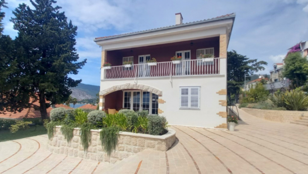 OTKRIVAMO KAKAV JE IVO ANDRIĆ BIO PRIVATNO Voleo fudbal, lepa odela i baštovanstvo, a Desanku Maksimović nikada nije ugostio u morskom domu