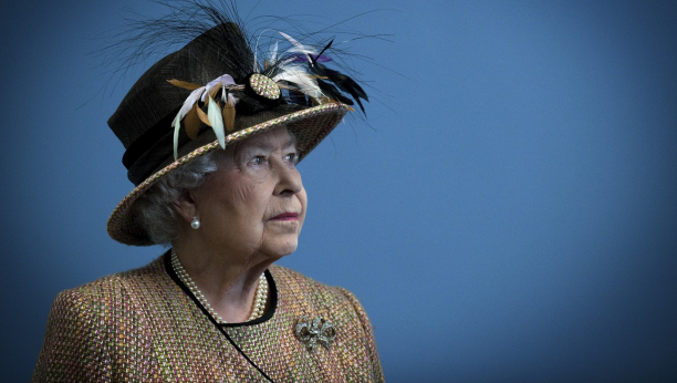 KADA BUDETE ČULI, IZNENADIĆETE SE Evo zašto je kraljica Elizabeta II volela jarke boje