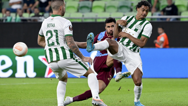 FERENCVAROŠ SA IGRAČEM MANJE SRUŠIO TRABZON Poraz Junajteda, "poker" Lacija