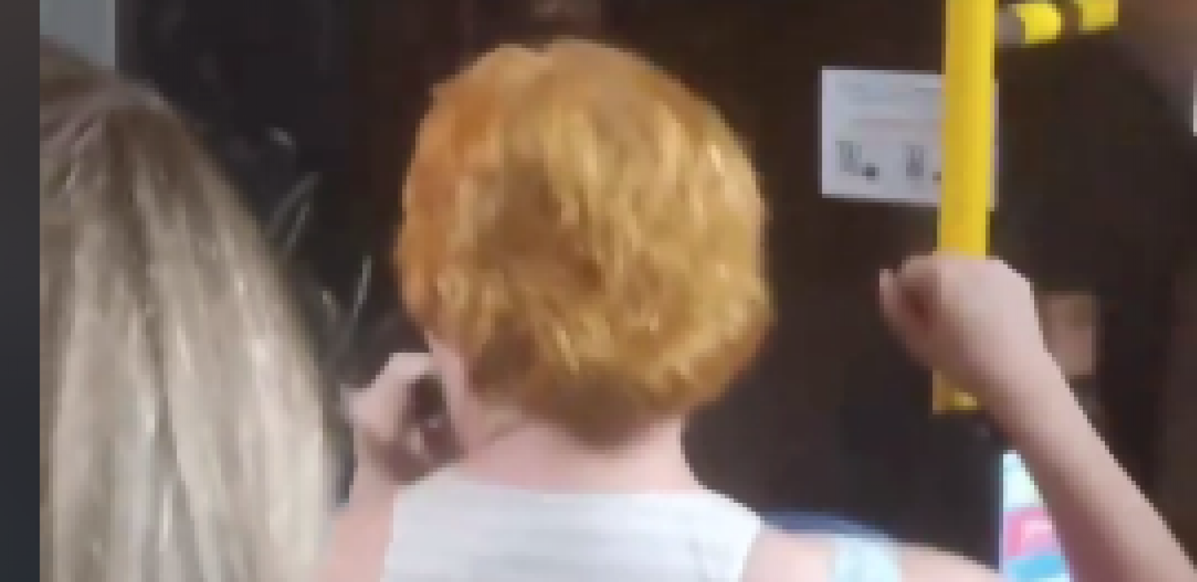 OVO JE TOTALNO NEOČEKIVANO U GRADSKOM PREVOZU Pogledajte hit snimak koji kruži internetom (VIDEO)