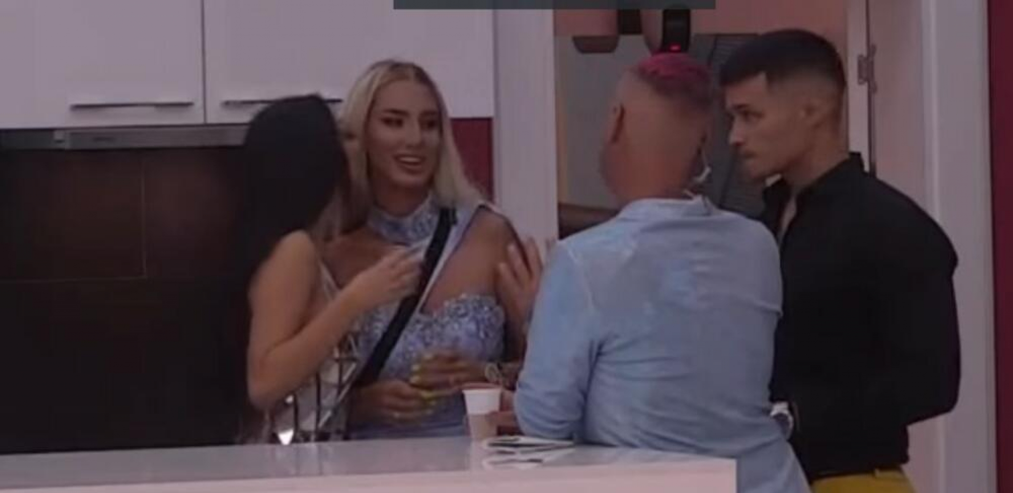 POMIRILE SE ALEKSANDRA I MAJA! Žestoke suparnice zakopale ratne sekire, Marinkovićeva joj prišla i uputila reči koje su je iznenadile (VIDEO)