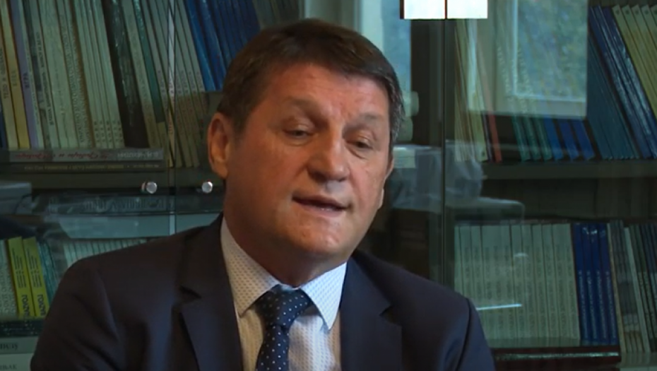 PREMINUO ČUVENI HIRURG ZORAN KRIVOKAPIĆ Obavio preko 5.000 operacija karcinoma debelog creva