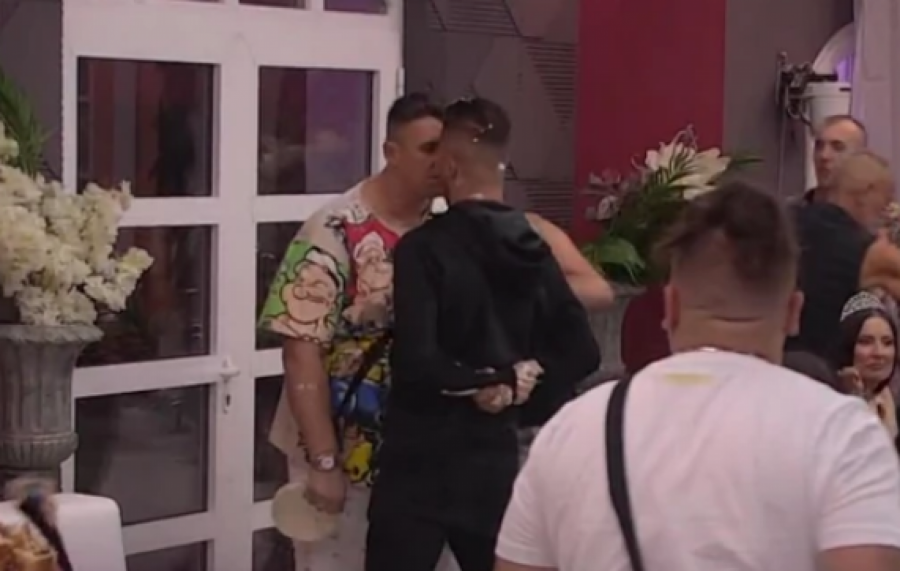 NE SVIĐA MI SE VREĐANJE NA NACIONALNOJ OSNOVI Oglasila se Kristina za Alo! i podržala Kristijana nakon njegove tuče sa ovim zadrugarom