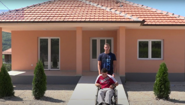 NIKAD NE ODUSTAJTE OD SVOJIH SNOVA, HVALA SRBIJI Braća Radosavljević u novoj kući u Leposaviću  (FOTO/VIDEO)