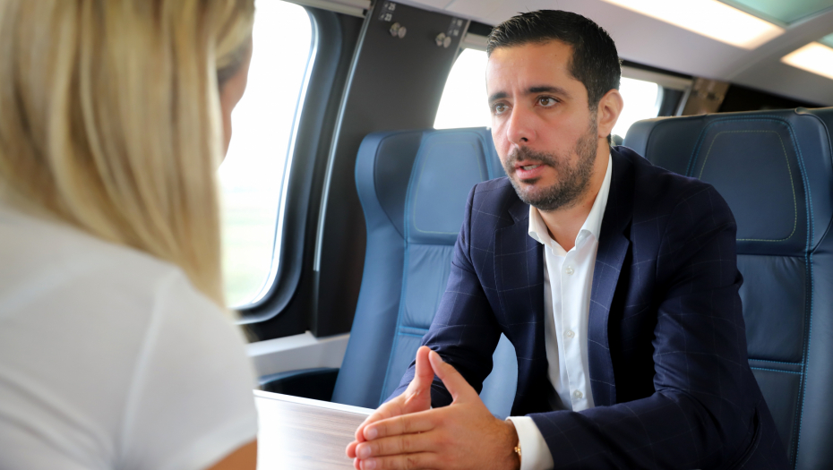 ALO! SLAVI 15. ROĐENDAN Momirović: Verujem u vas!