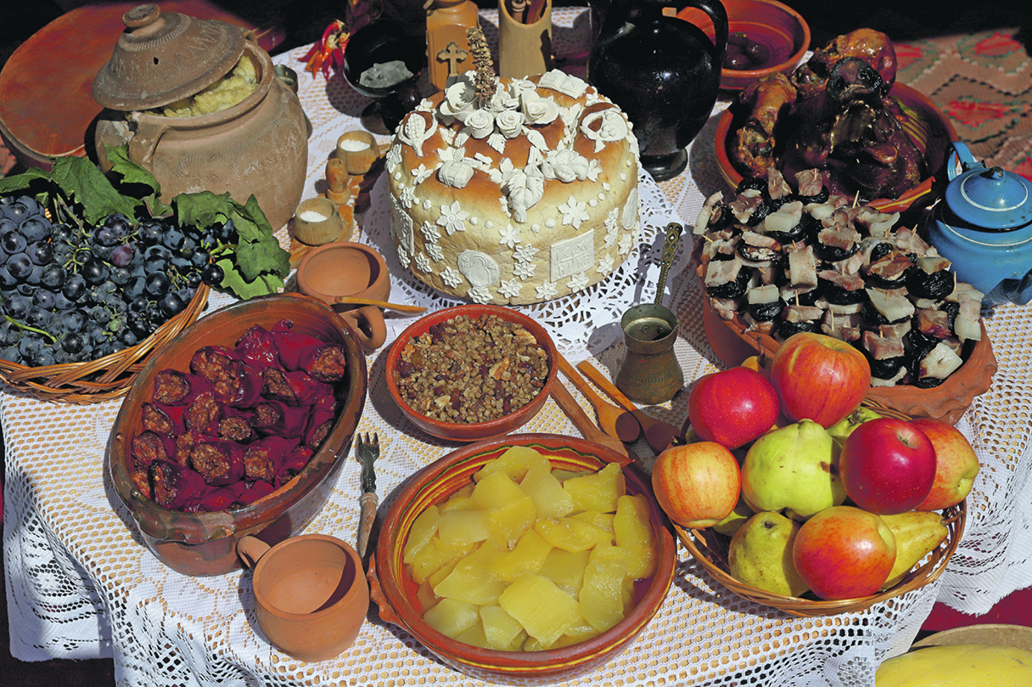 NAJLEPŠI UKUSI BALKANA NA JEDNOM MESTU Alo! na Festivalu srpske trpeze u Rakovici (VIDEO)