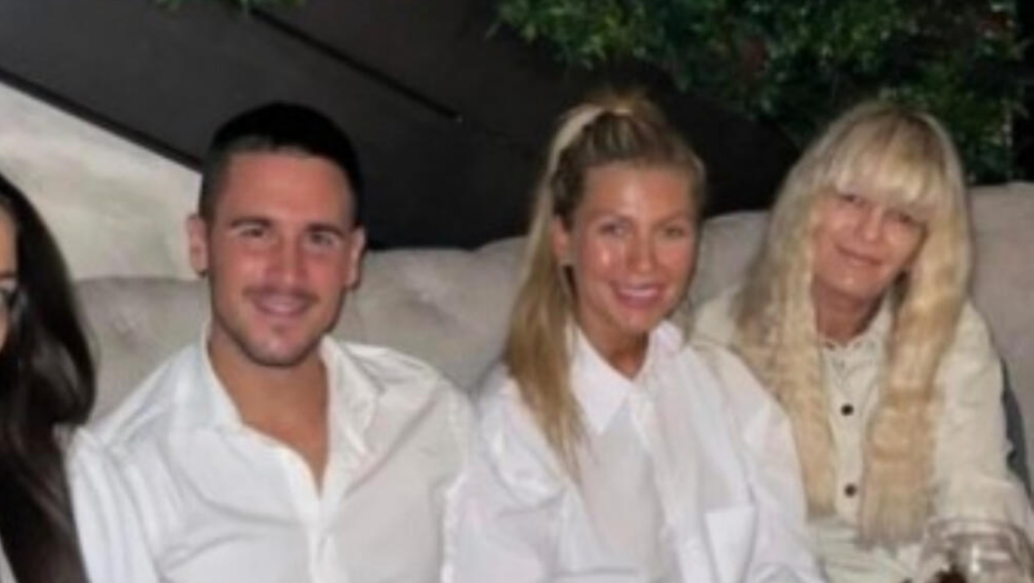 ĐORĐE ĐOKOVIĆ U PROVODU SA TAŠTOM Mladenci dva dana pred svadbu ne skidaju osmeh s lica, uživaju u izlasku