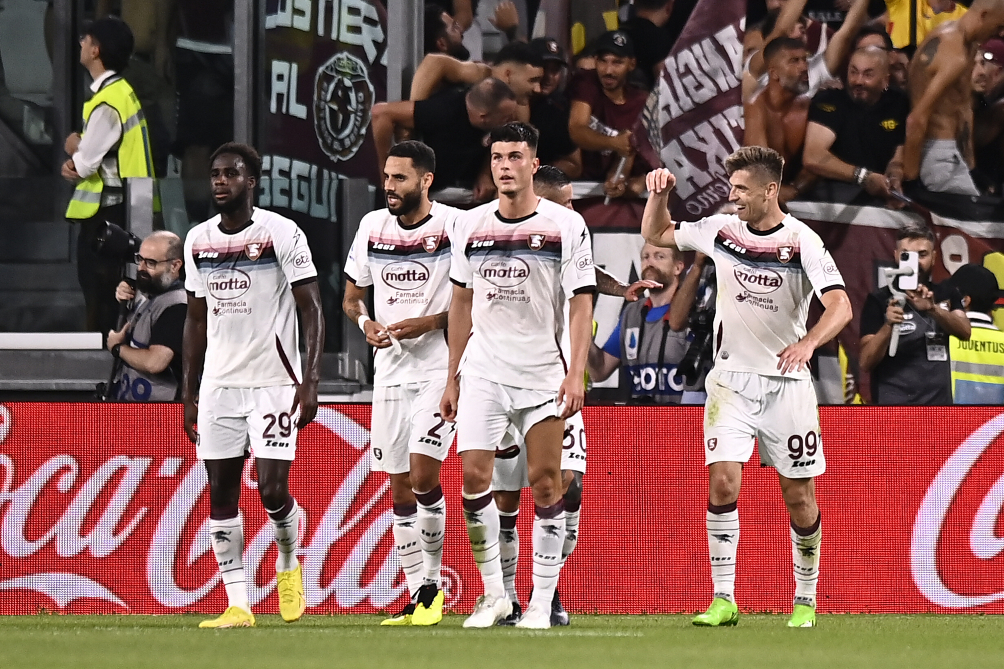 JUVENTUS SE OBRUKAO Uzalud nova asistencija Kostića, Salernitana odnela bod iz Torina (VIDEO)