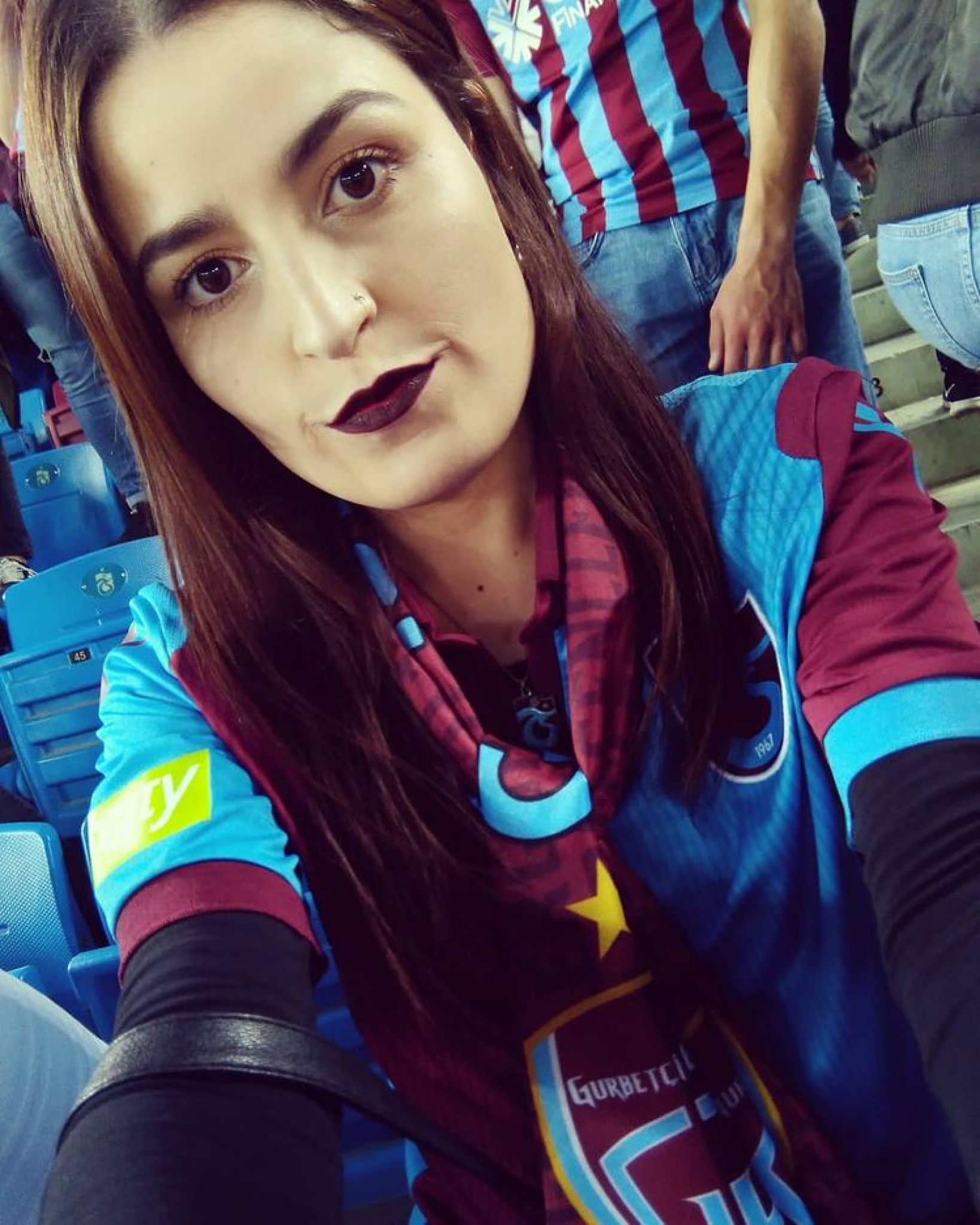 ZVEZDU ČEKA VRUĆ DOČEK U TURSKOJ Verna navijačica Trabzona za 