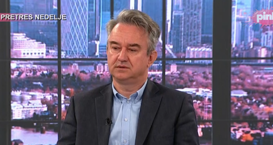 RATKO MLADIĆ VEZAN ZA KREVET Tvrde da će ga naši lekari ubiti!