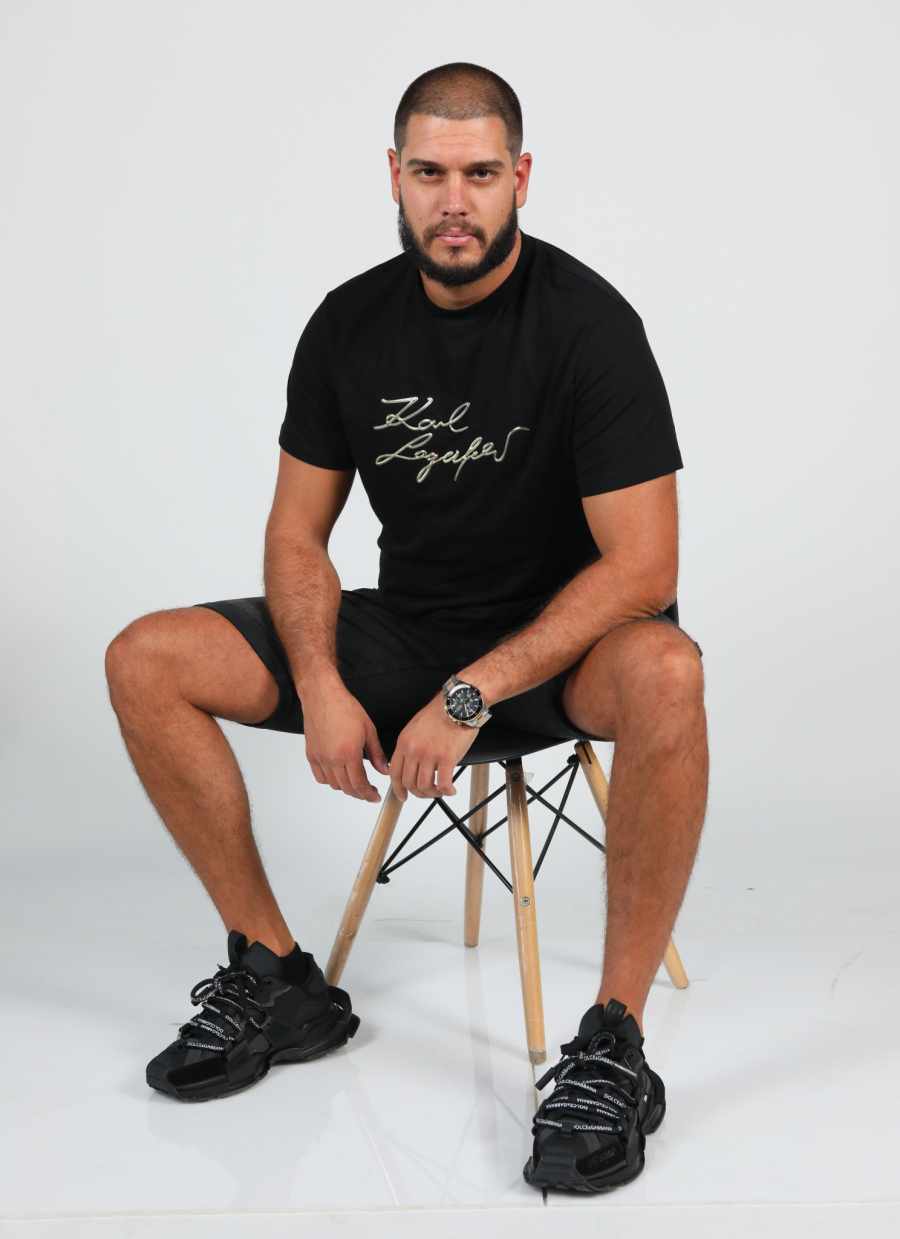 KAO DA JE U VOJSCI Dejan Dragojević pati za Aleksandrom