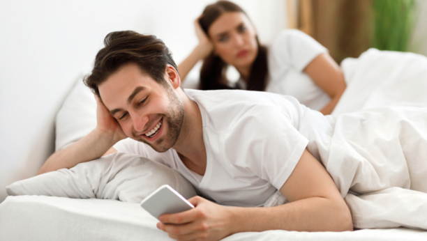 TRI HOROSKOPSKA ZNAKA KOJA SU  TOKSIČNA KAKO U VEZI TAKO I U PRIJATELJSTVU Njihovoj ljubomori nema kraja, želja za kontrolom je jača od svega!