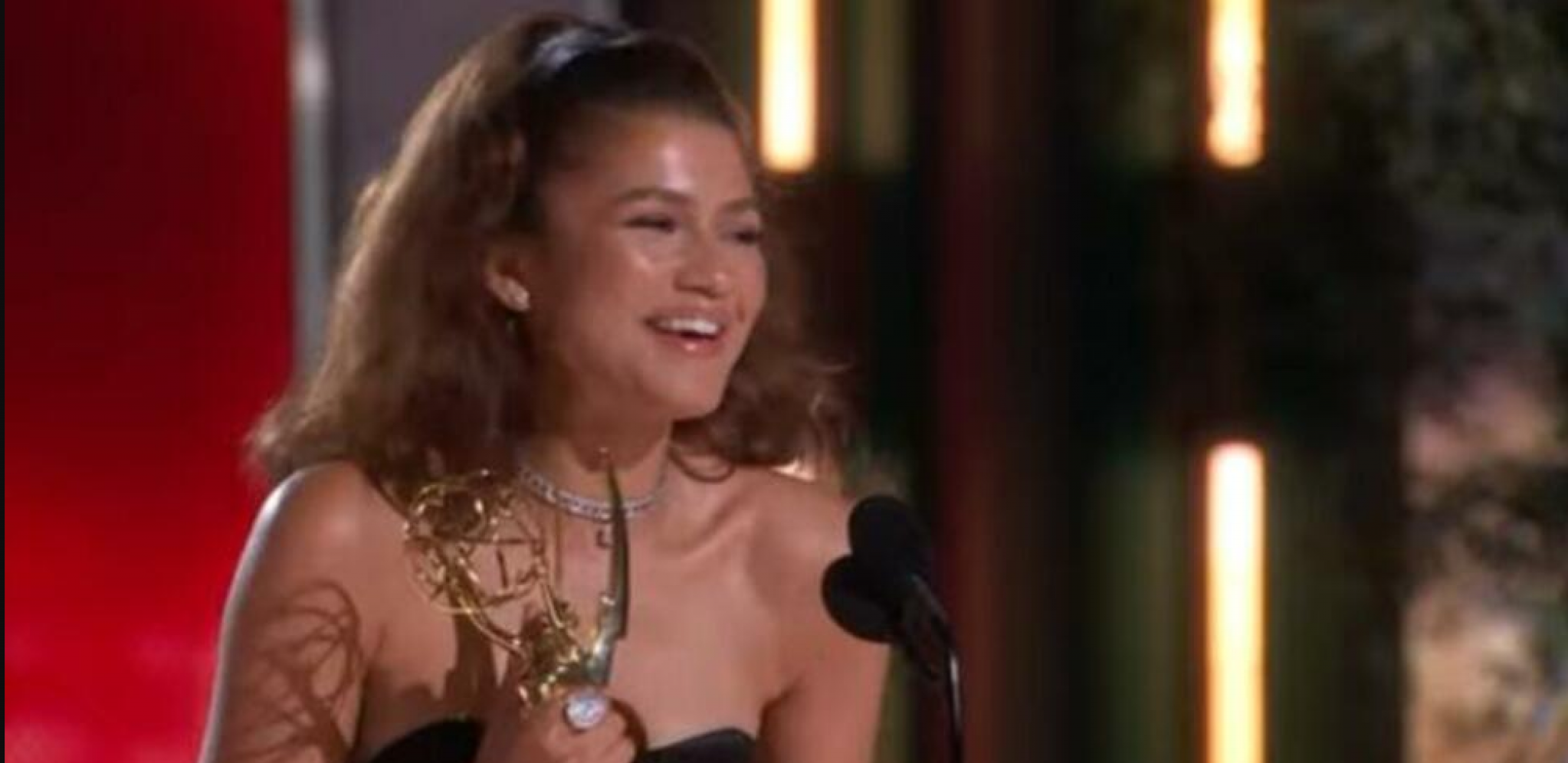 ZENDEJA NAJBOLJA GLUMICA, A ON JE UŠAO U ISTORIJU Održana 74. dodela Emi nagrada