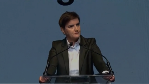 ANA BRNABIĆ PORUČILA Nemam nijedno pravo više nego vi, borim se i pomerila sam granice makar za jedan metar (VIDEO)