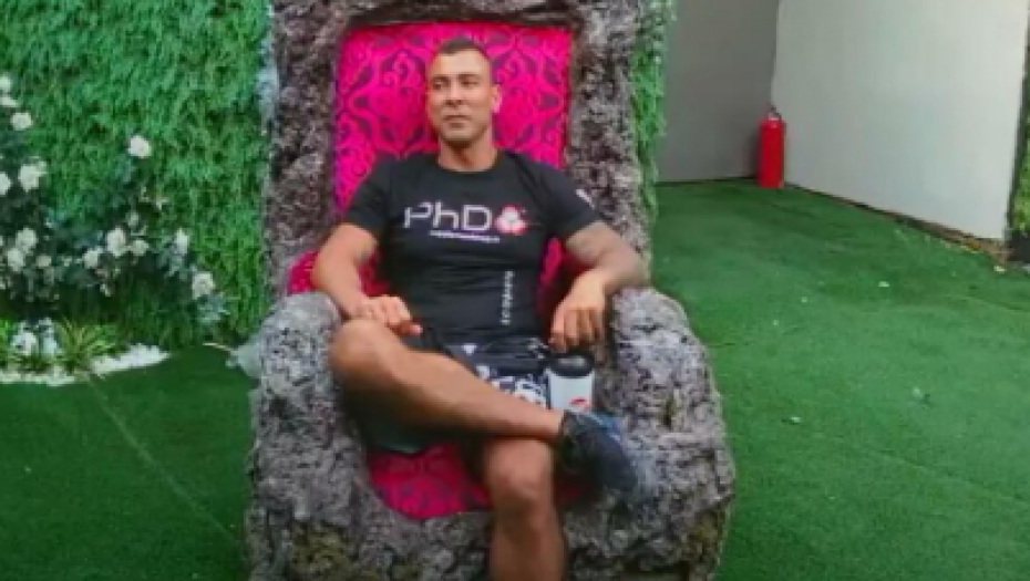 GOLUBOVIĆKA JE PATOLOŠKI LAŽOV! Uroš Ćertić bez dlake na jeziku progovorio o cimerima: Mlade devojke je neko loše savetovao