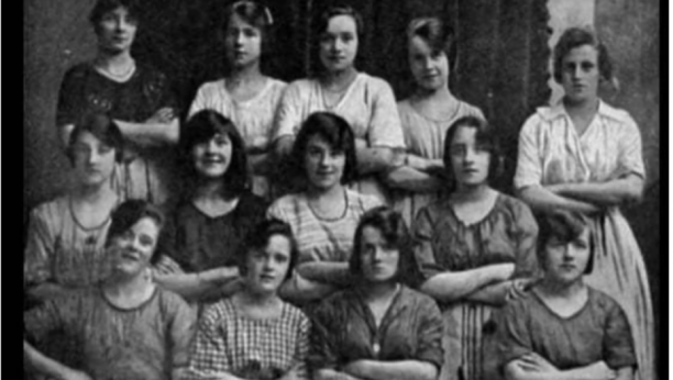 DETALJ KOJI TERA JEZU U KOSTI VIDLJIV JE NA OVOJ FOTOGRAFIJI  Ljudi masovno dele zastrašujuću sliku i pitaju se šta se ovde desilo