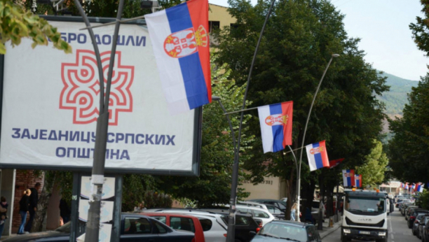 PETKOVIĆ: Ponosno istaknuta srpska zastava i južno i severno od Ibra