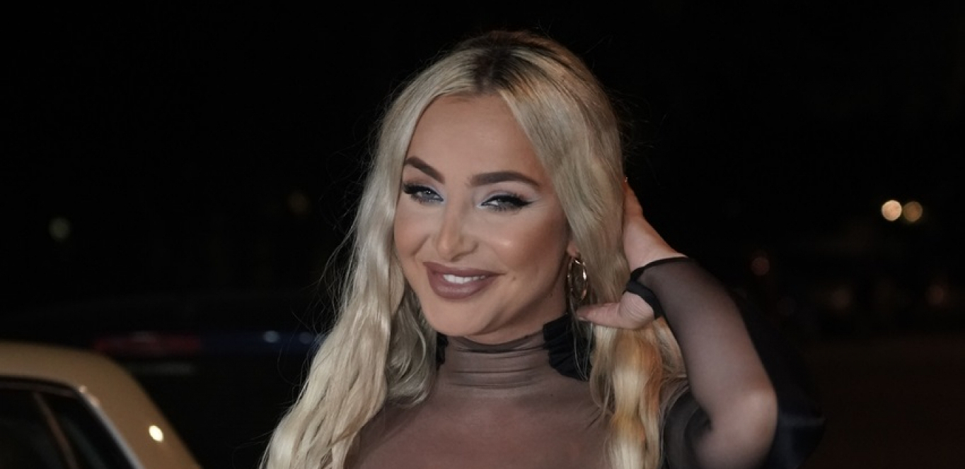 MAJA BEROVIĆ ORGANIZOVALA GALA SLAVLJE Pevačica slavi sinu prvi rođendan, luksuz na sve strane (FOTO)