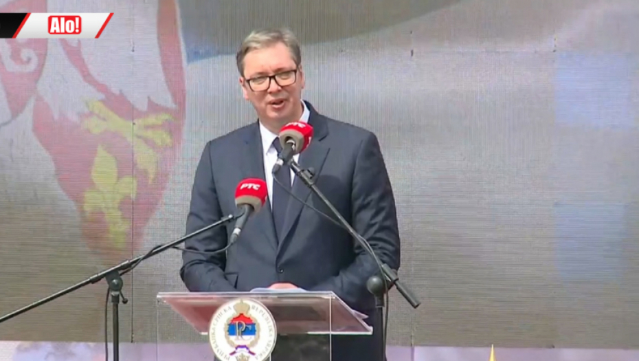 VUČIĆ PREKINUO GOVOR Ako ima lekara pomozite! (FOTO)