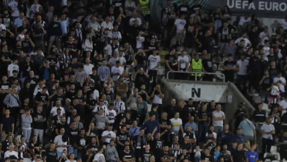 DRAMA U HUMSKOJ Navijaču Partizana pozlilo na tribini, reagovala Hitna pomoć