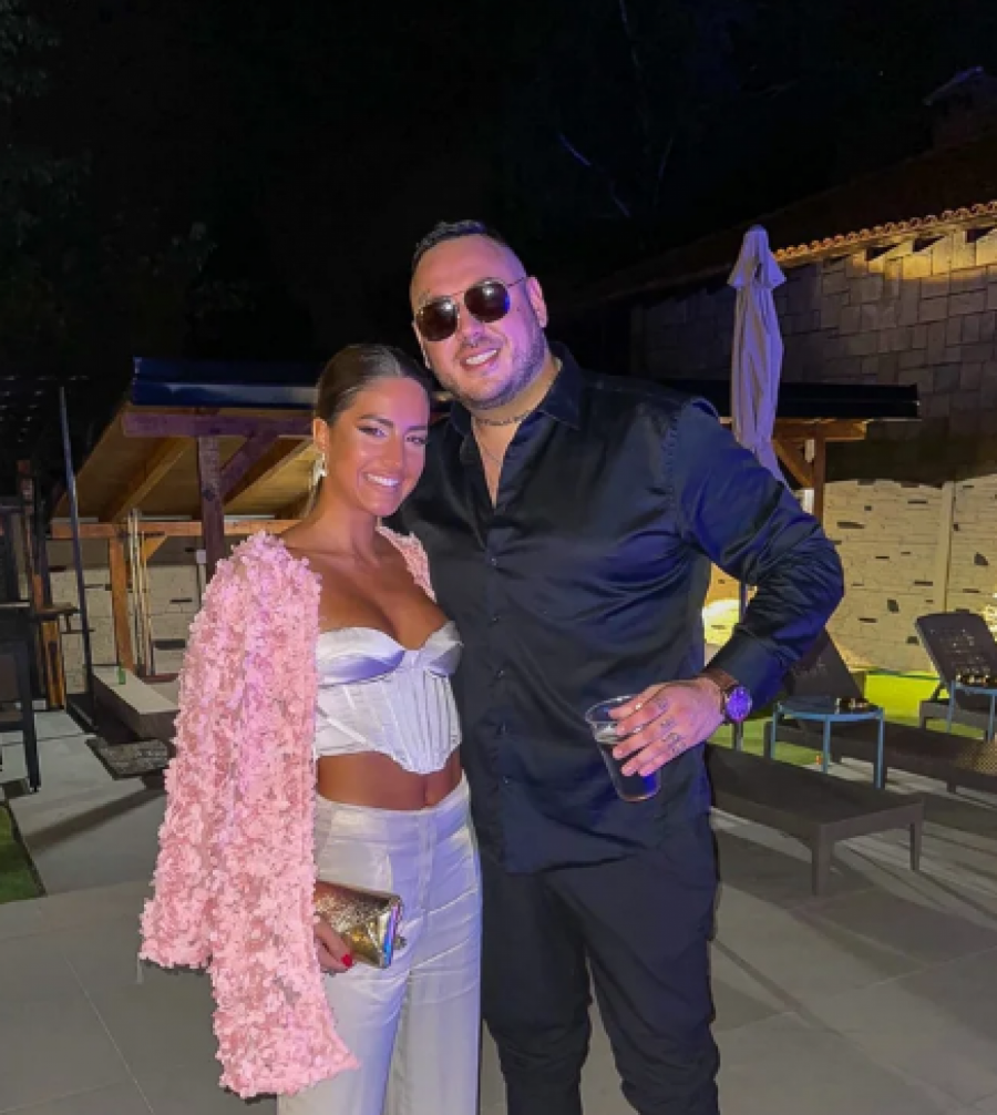 PREMA MENI JE ZAŠTITNIČKI NASTROJEN Anđela Đuričić progovorila o odnosu sa Filipom Carom