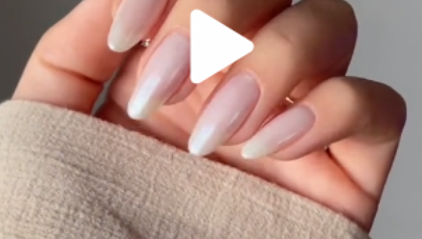 STIŽU I KOD NAS Plišani nokti su novi jesenji trend (FOTO)