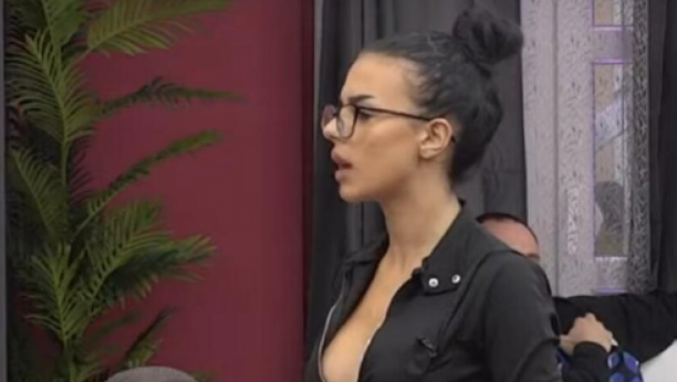 MARKO MARKOVIĆ JE PROŠLOST Anita se krišom uvukla ovom zadrugaru u krevet, ne gubi vreme (VIDEO)