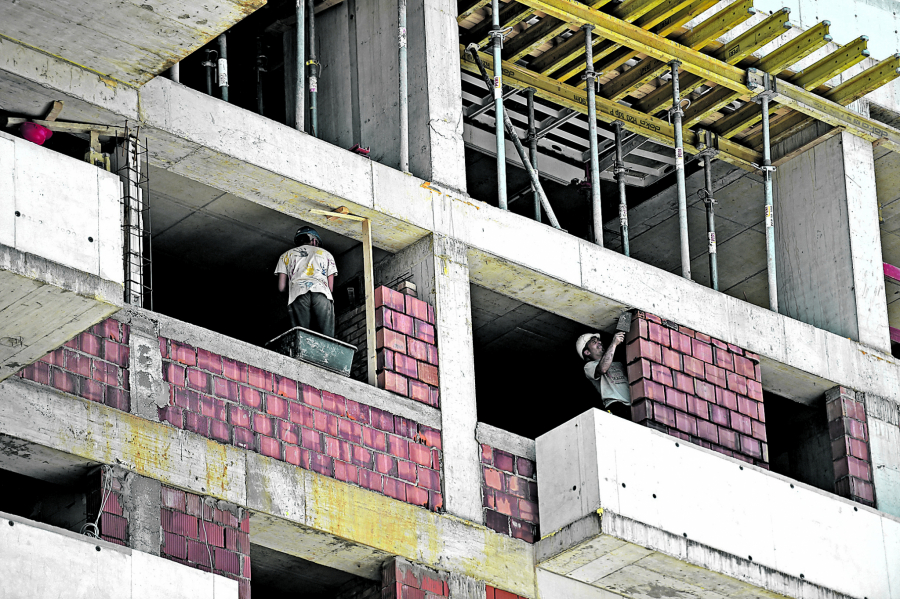 KOLIKU ZARADU PRIMAJU RADNICI NA BOLOVANJU Izuzetak su oni koji rade za minimalac