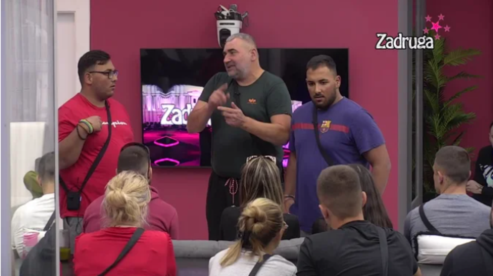 ŽESTOK SUKOB LAZIĆA I SUPER CVETE Neviđeni karambol u programu uživo, pale teške reči, a onda šok obrt