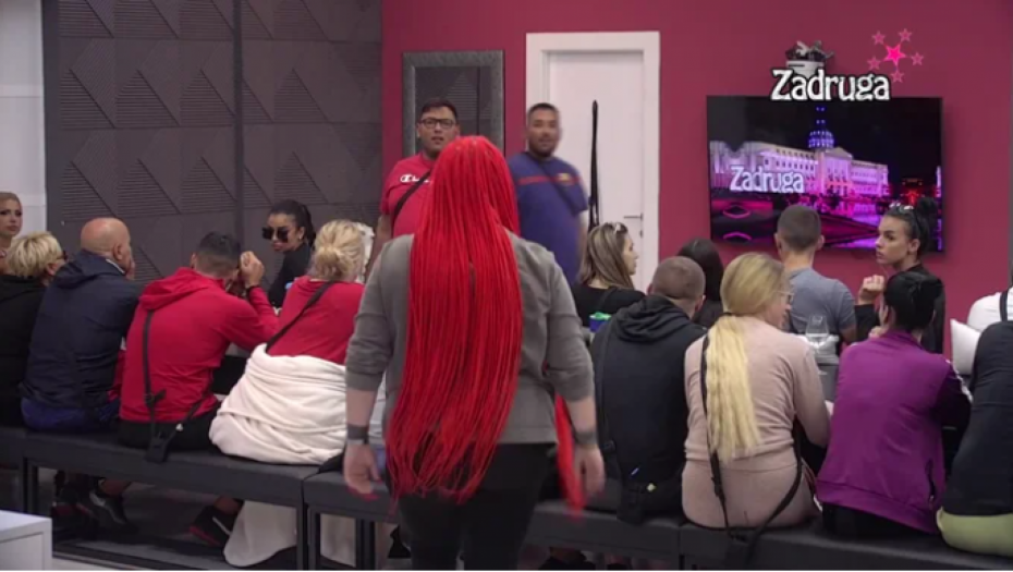 ŽESTOK SUKOB LAZIĆA I SUPER CVETE Neviđeni karambol u programu uživo, pale teške reči, a onda šok obrt