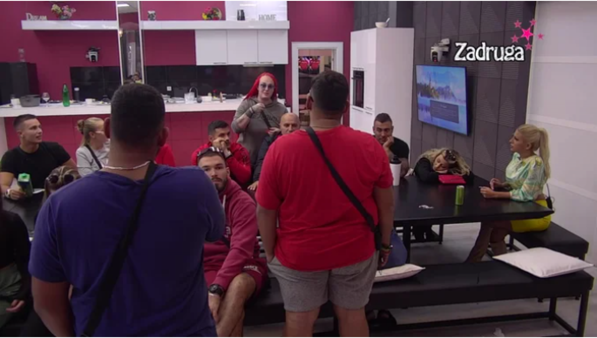 ŽESTOK SUKOB LAZIĆA I SUPER CVETE Neviđeni karambol u programu uživo, pale teške reči, a onda šok obrt